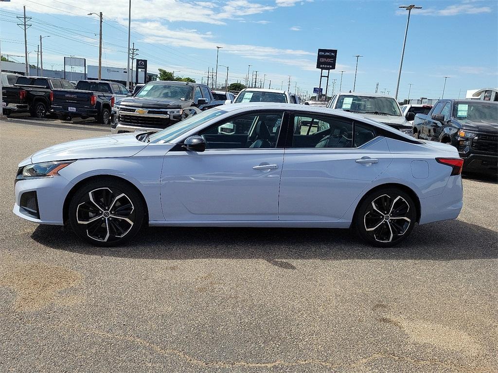 used 2023 Nissan Altima car, priced at $21,770
