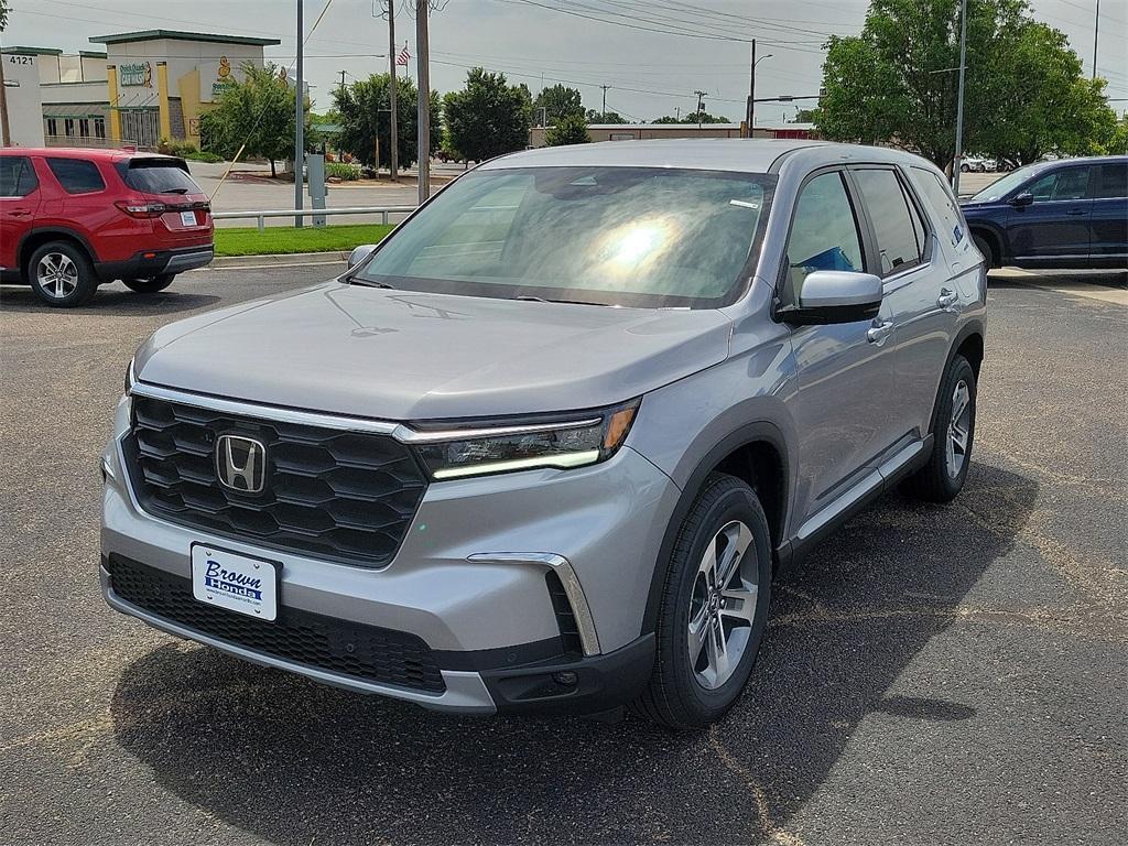 new 2025 Honda Pilot car, priced at $47,500
