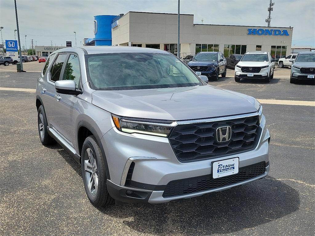 new 2025 Honda Pilot car, priced at $47,500