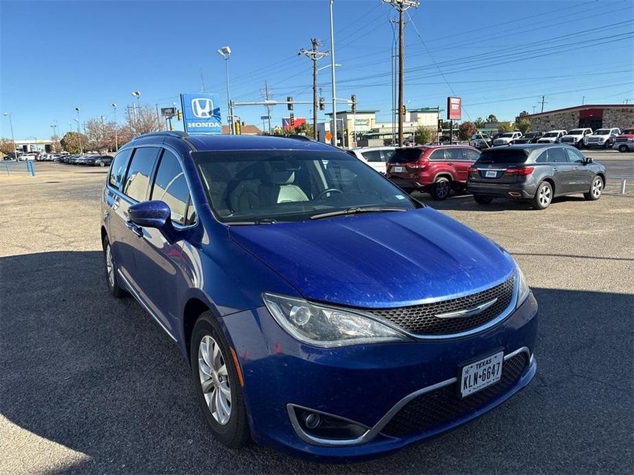 used 2018 Chrysler Pacifica car, priced at $14,000