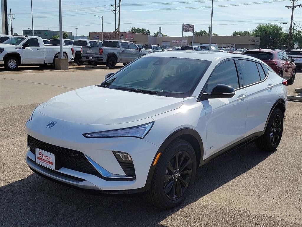 new 2025 Buick Envista car, priced at $28,918