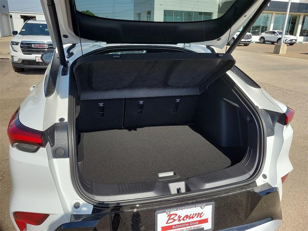 new 2025 Buick Envista car, priced at $28,918