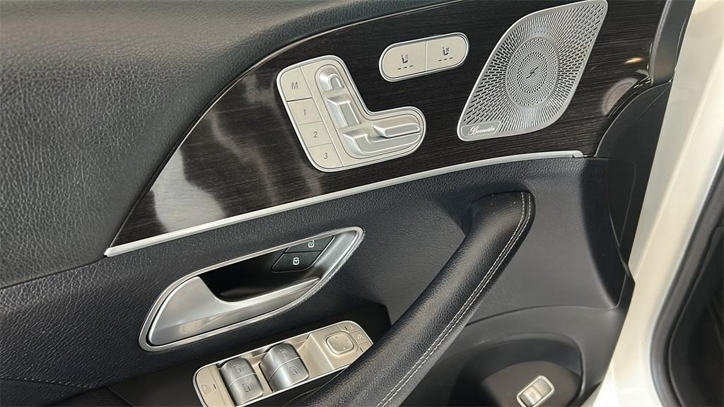 used 2020 Mercedes-Benz GLE 350 car, priced at $29,995