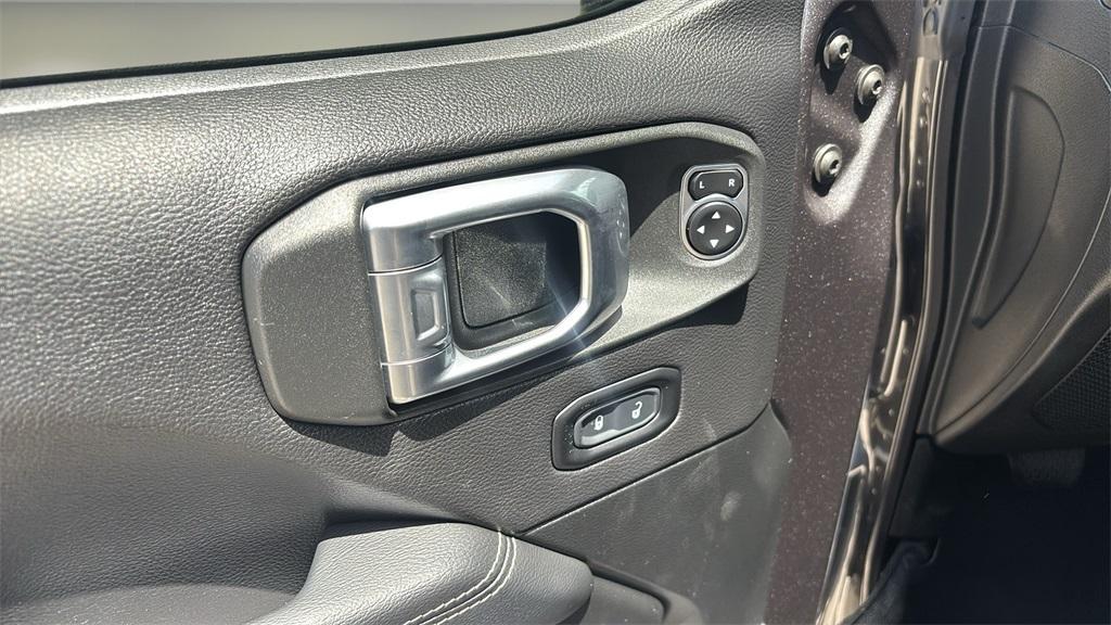 used 2020 Jeep Wrangler Unlimited car, priced at $31,420