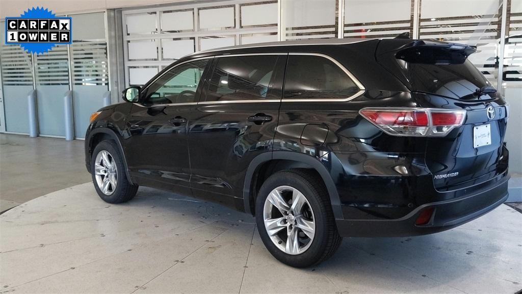 used 2015 Toyota Highlander car, priced at $19,325