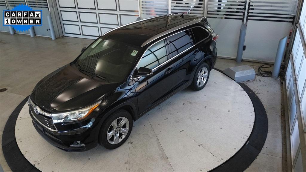 used 2015 Toyota Highlander car, priced at $19,325