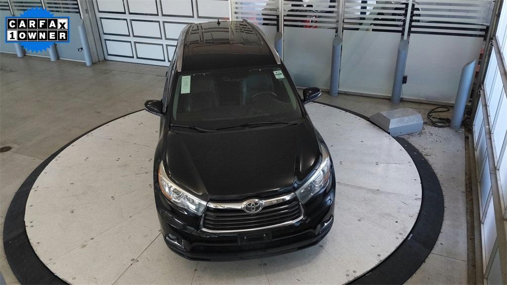 used 2015 Toyota Highlander car, priced at $19,325