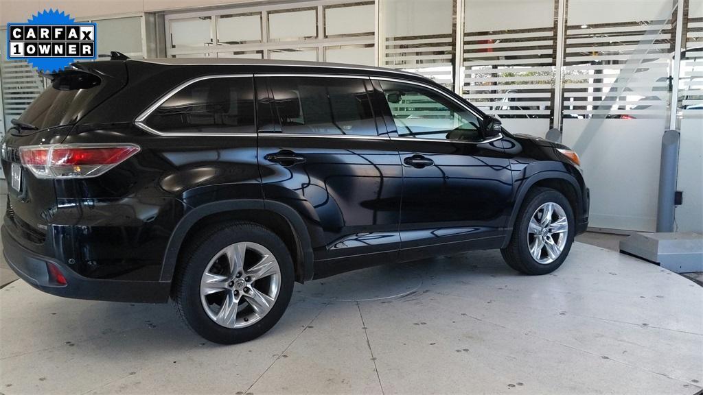 used 2015 Toyota Highlander car, priced at $19,325