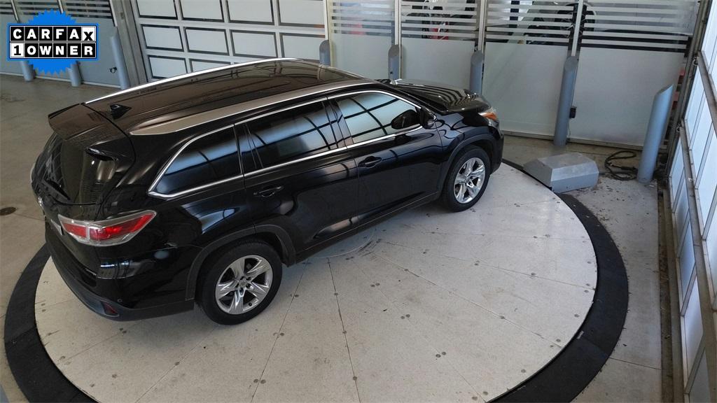 used 2015 Toyota Highlander car, priced at $19,325