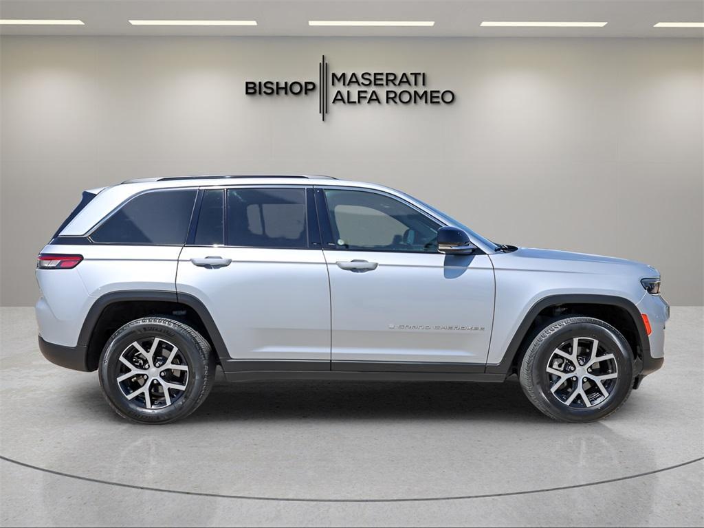 used 2024 Jeep Grand Cherokee car, priced at $30,900