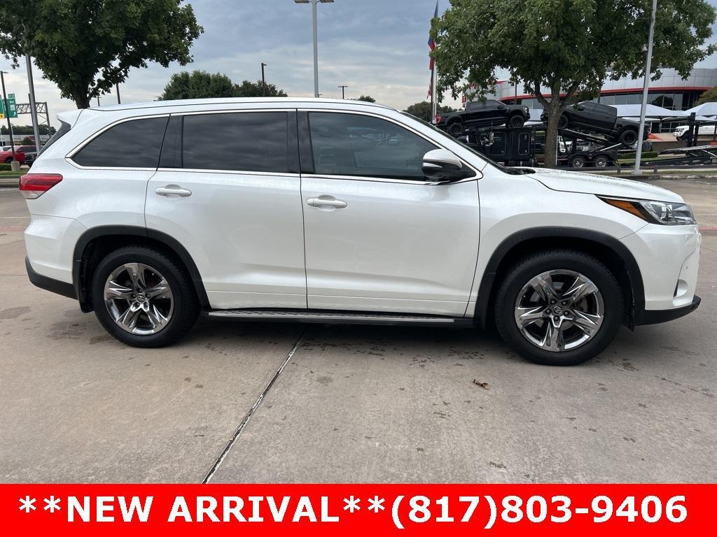 used 2018 Toyota Highlander car, priced at $25,995
