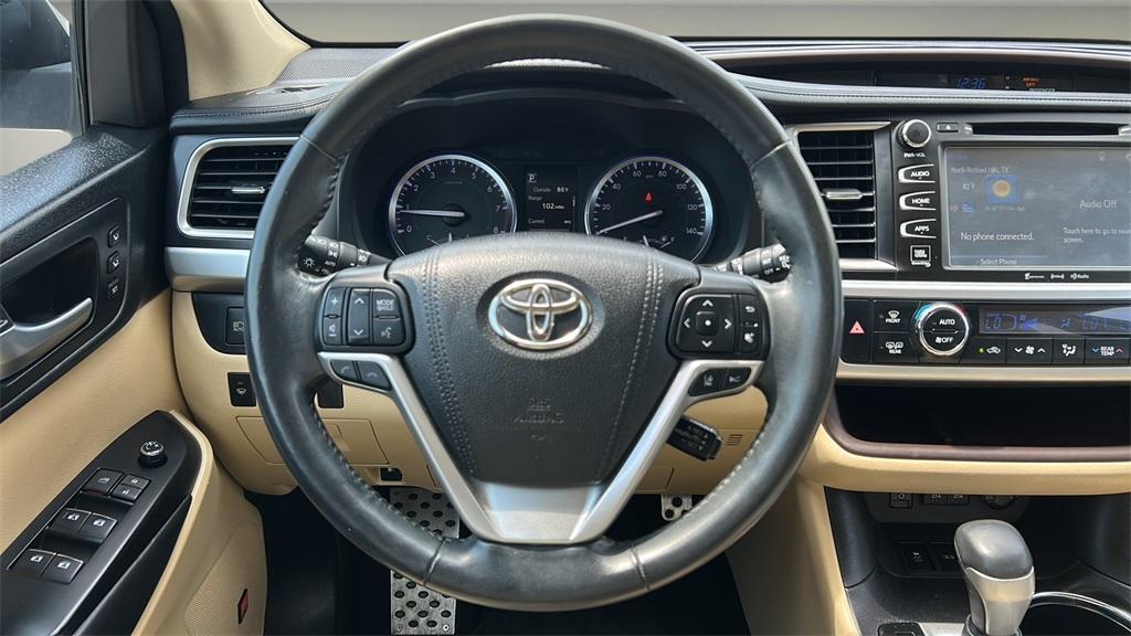 used 2018 Toyota Highlander car, priced at $25,800