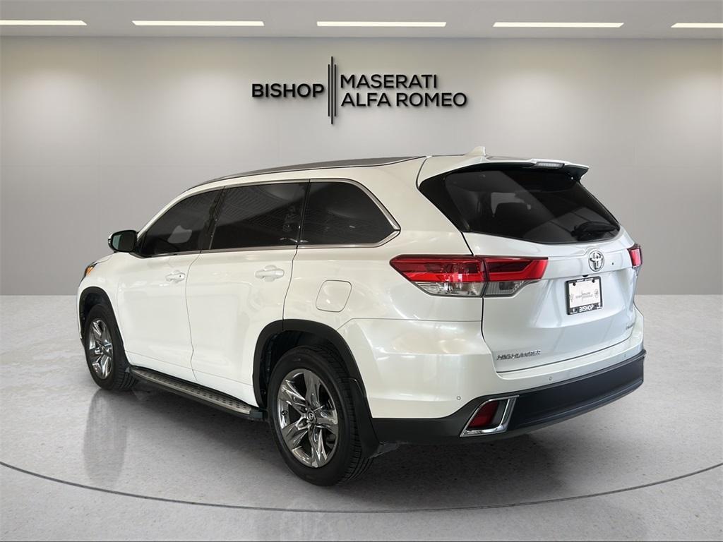 used 2019 Toyota Highlander car, priced at $27,995