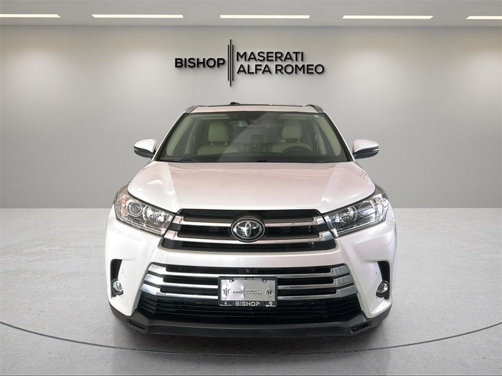 used 2019 Toyota Highlander car, priced at $27,995