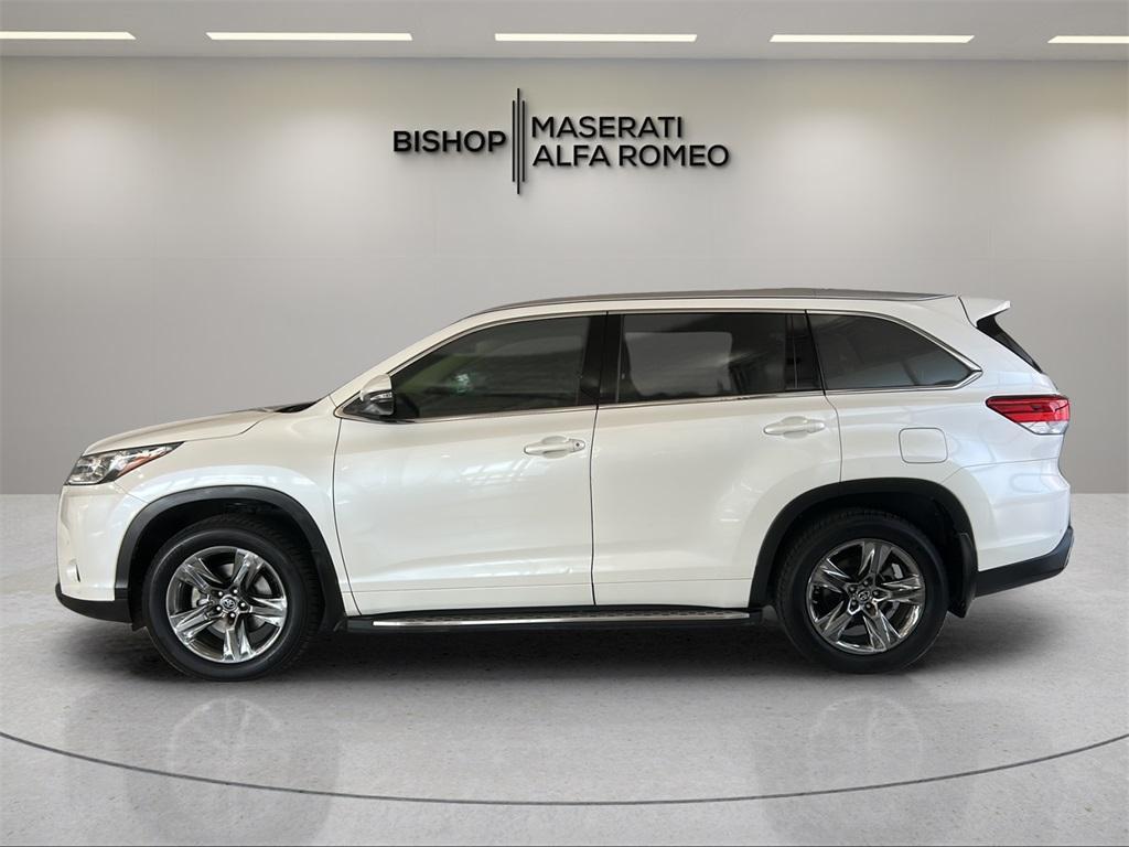 used 2019 Toyota Highlander car, priced at $27,995