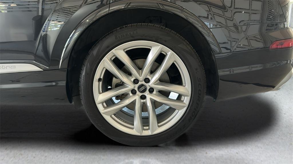 used 2017 Audi Q7 car, priced at $18,308
