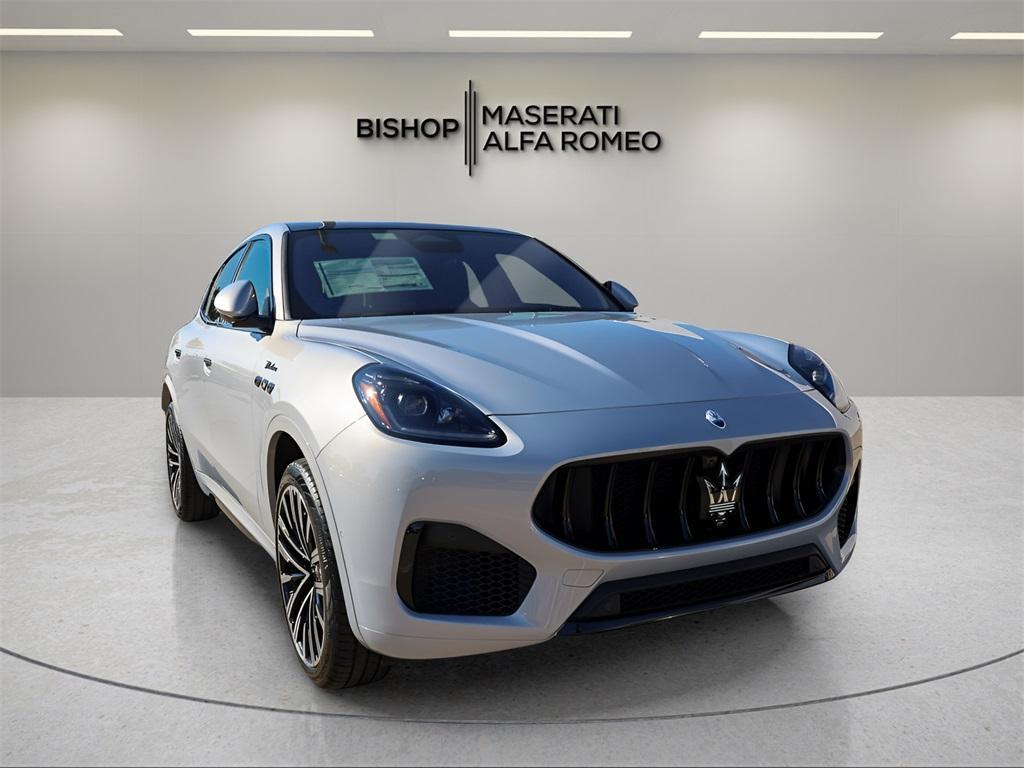 new 2025 Maserati Grecale car, priced at $86,407