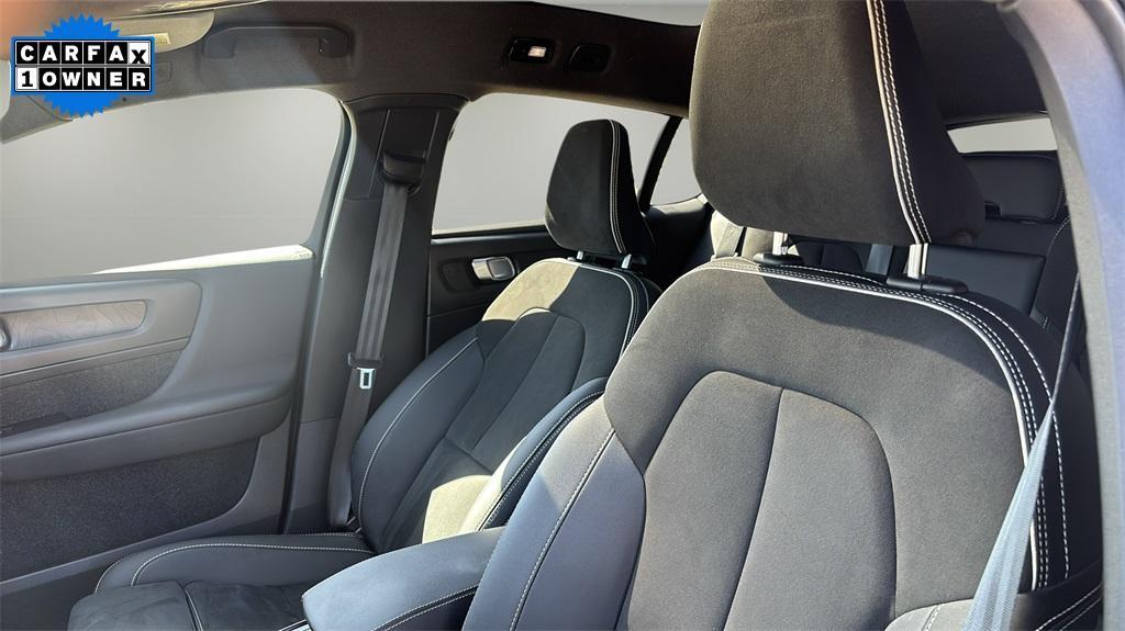 used 2023 Volvo C40 Recharge Pure Electric car, priced at $24,302
