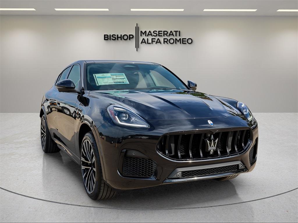 new 2025 Maserati Grecale car, priced at $86,958