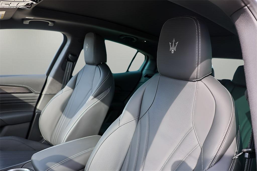 new 2025 Maserati Grecale car, priced at $86,958