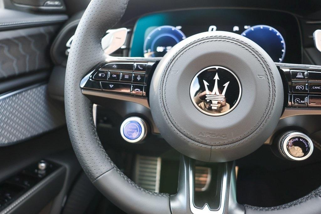 new 2025 Maserati Grecale car, priced at $86,958