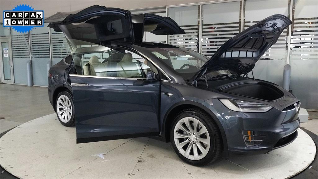 used 2020 Tesla Model X car, priced at $35,621