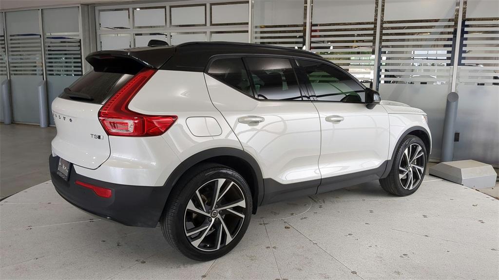 used 2021 Volvo XC40 car, priced at $31,363