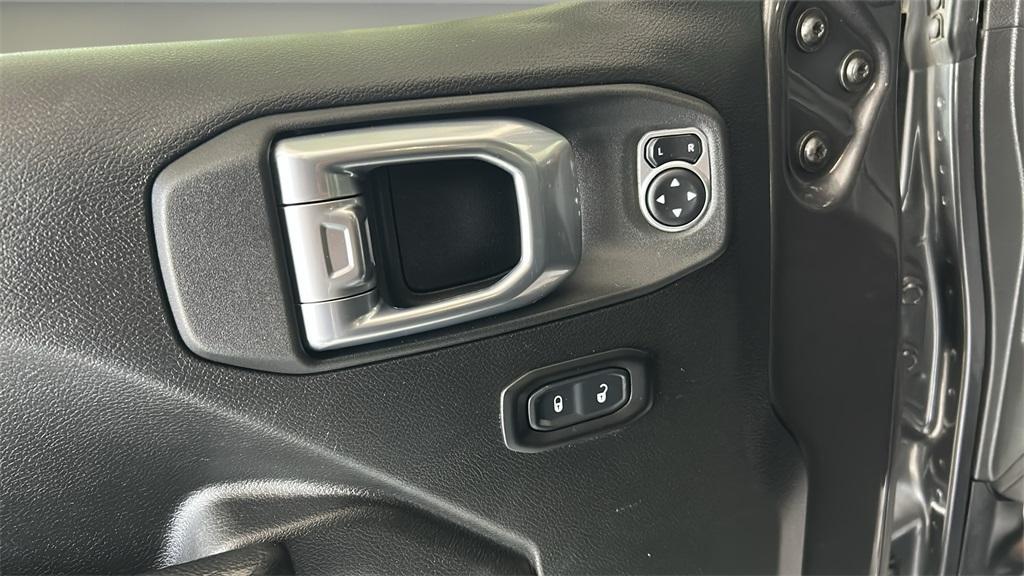 used 2022 Jeep Gladiator car, priced at $38,946