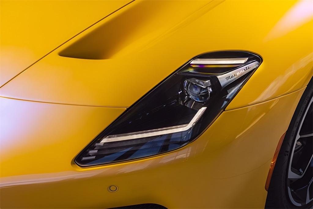 new 2024 Maserati MC20 car, priced at $289,000