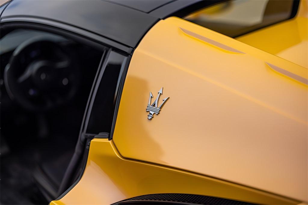 new 2024 Maserati MC20 car, priced at $289,000