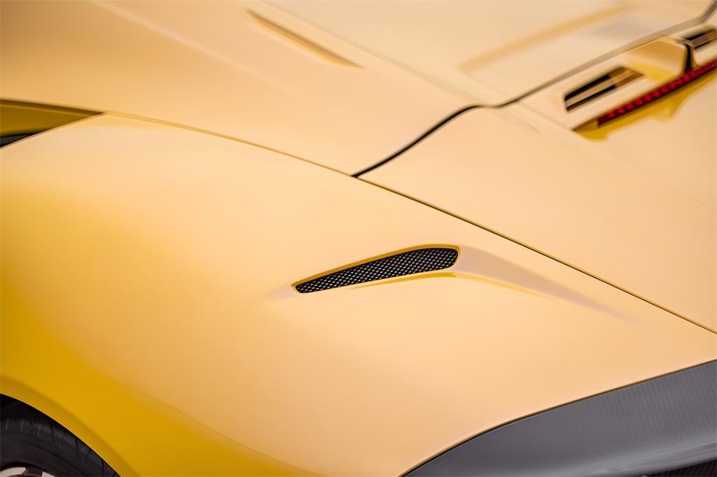 new 2024 Maserati MC20 car, priced at $289,000