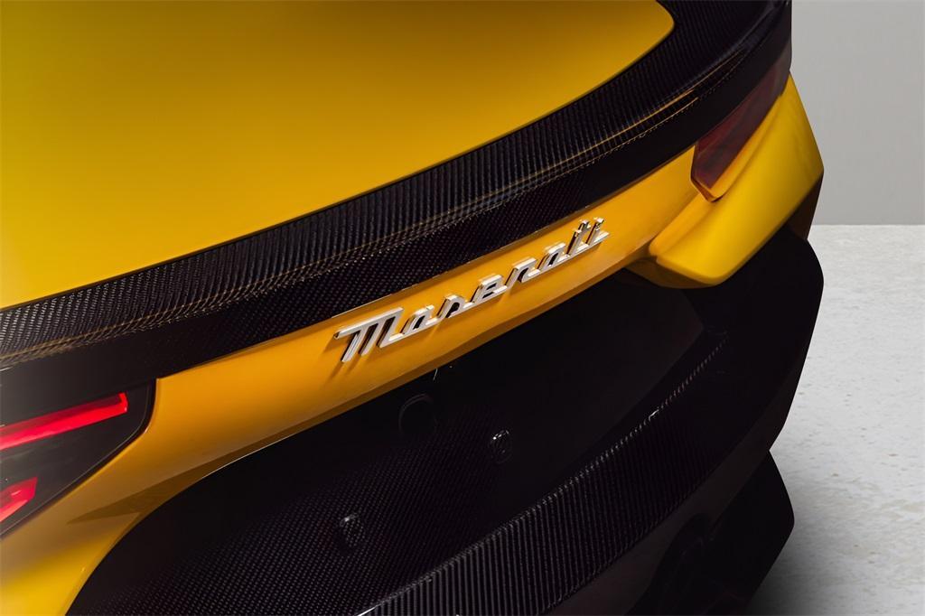 new 2024 Maserati MC20 car, priced at $289,000
