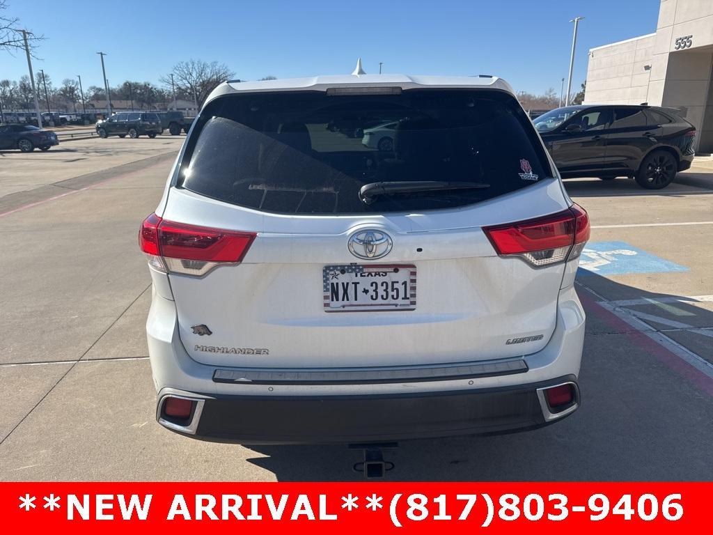 used 2018 Toyota Highlander car, priced at $25,389