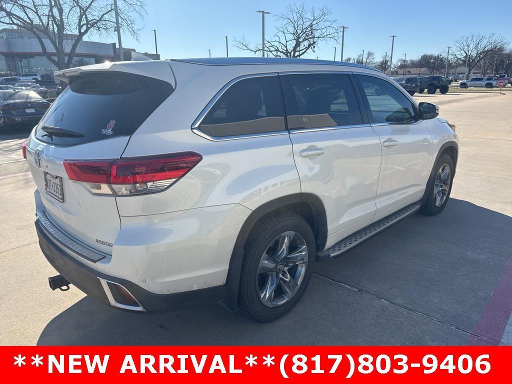 used 2018 Toyota Highlander car, priced at $25,389