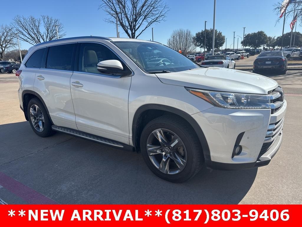 used 2018 Toyota Highlander car, priced at $25,389