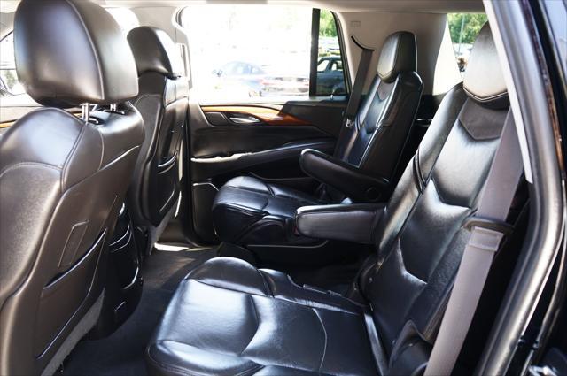 used 2015 Cadillac Escalade car, priced at $23,995