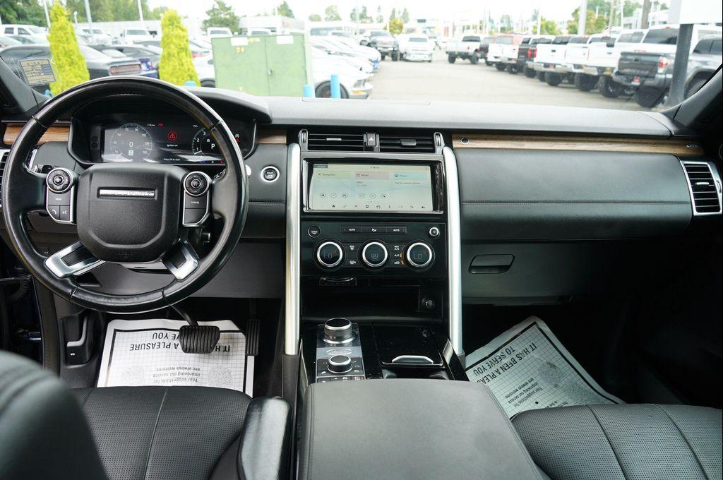 used 2018 Land Rover Discovery car, priced at $18,995