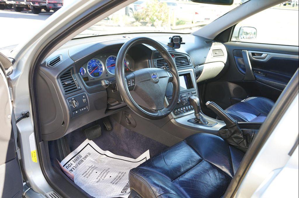 used 2006 Volvo S60 car, priced at $11,995