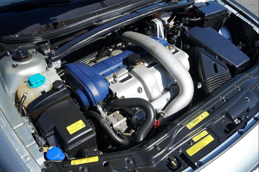 used 2006 Volvo S60 car, priced at $11,995