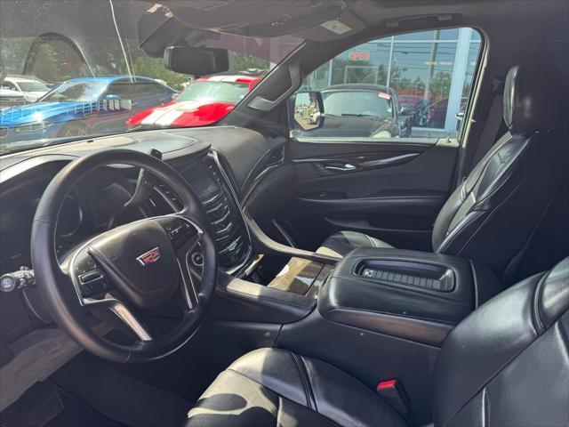 used 2020 Cadillac Escalade ESV car, priced at $40,995
