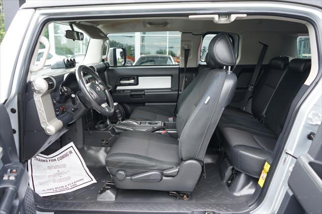 used 2007 Toyota FJ Cruiser car, priced at $15,995