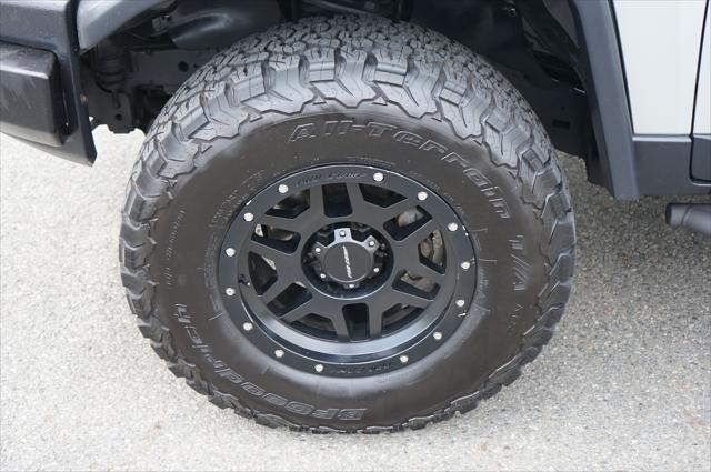 used 2007 Toyota FJ Cruiser car, priced at $15,995