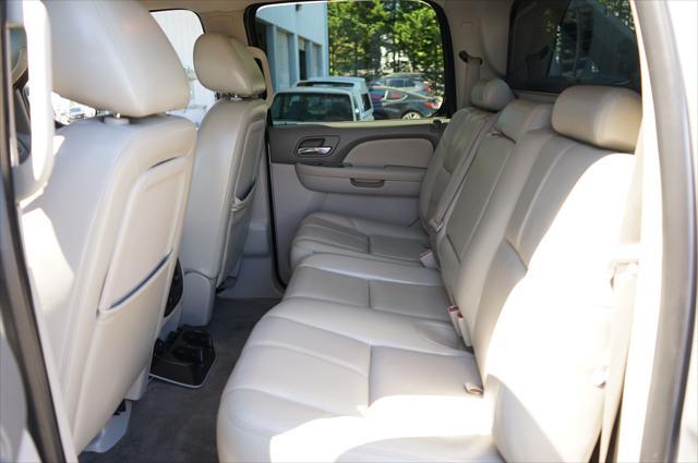 used 2010 Chevrolet Avalanche car, priced at $18,995