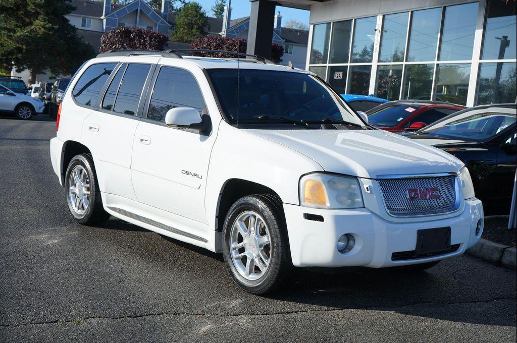 used 2006 GMC Envoy car, priced at $9,995