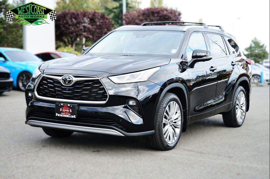 used 2023 Toyota Highlander car, priced at $44,995