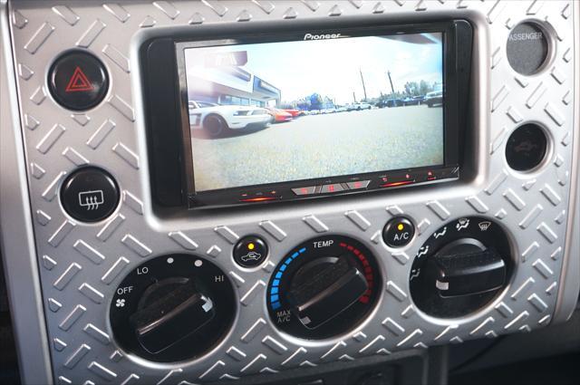 used 2007 Toyota FJ Cruiser car, priced at $15,995