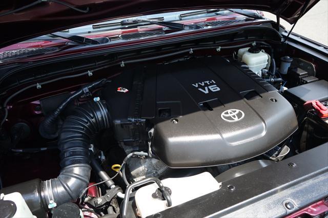 used 2007 Toyota FJ Cruiser car, priced at $15,995