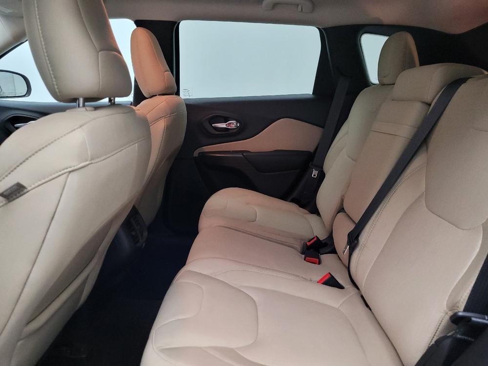 used 2015 Jeep Cherokee car, priced at $13,395