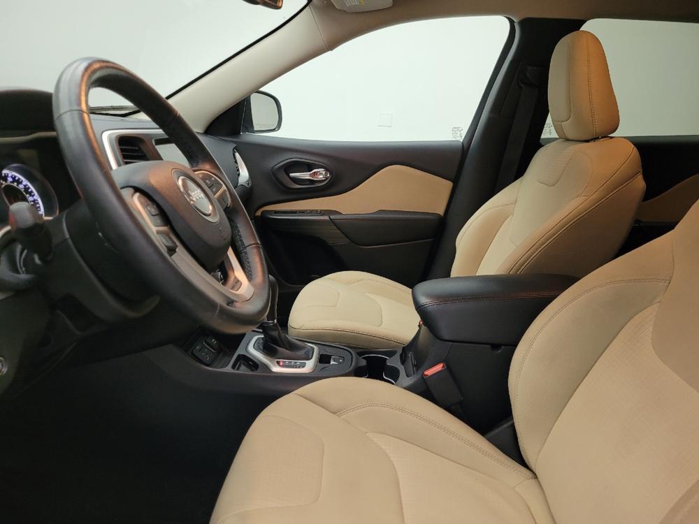 used 2015 Jeep Cherokee car, priced at $13,395