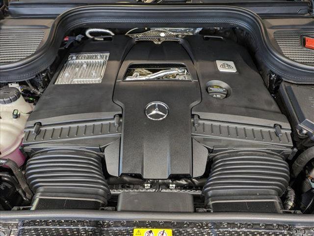 new 2025 Mercedes-Benz Maybach GLS 600 car, priced at $226,150